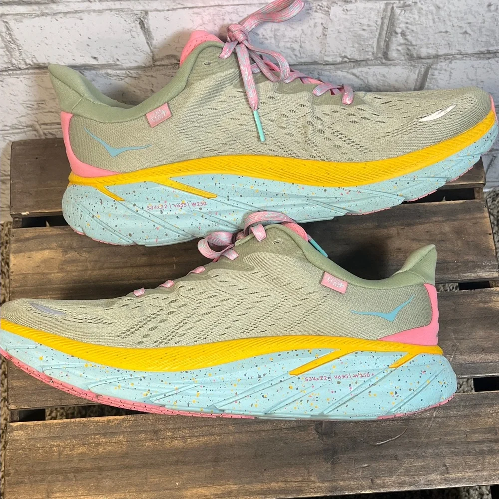 Hoka Free People Movement Clifton 8 Shoes Women's Seaweed Green Tea sz 11D